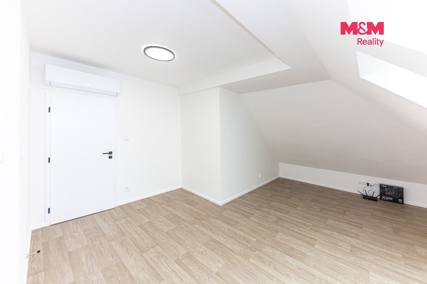 Pronájem bytu 3+kk 75 m² - foto 4