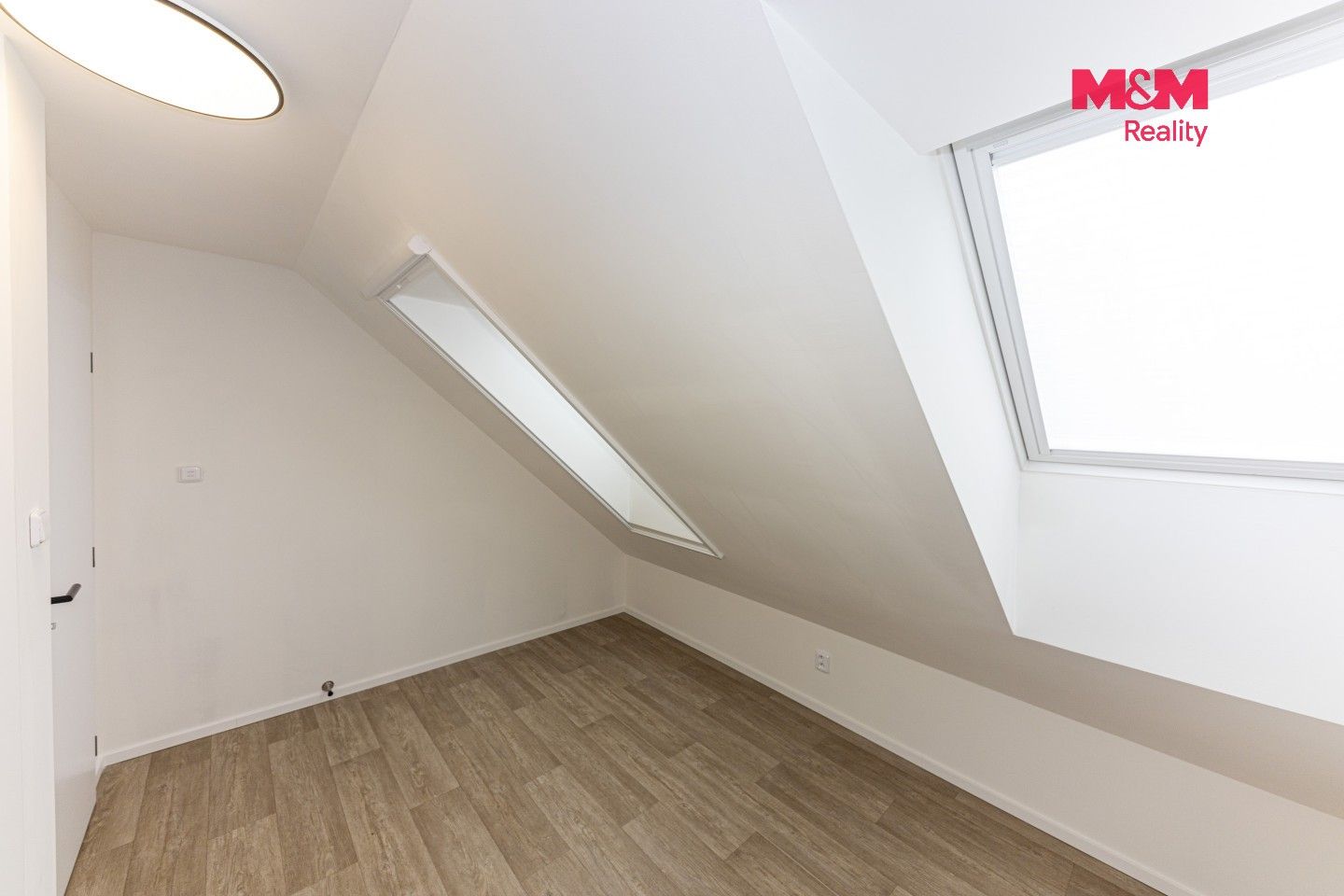 Pronájem bytu 3+kk 75 m² - foto 12