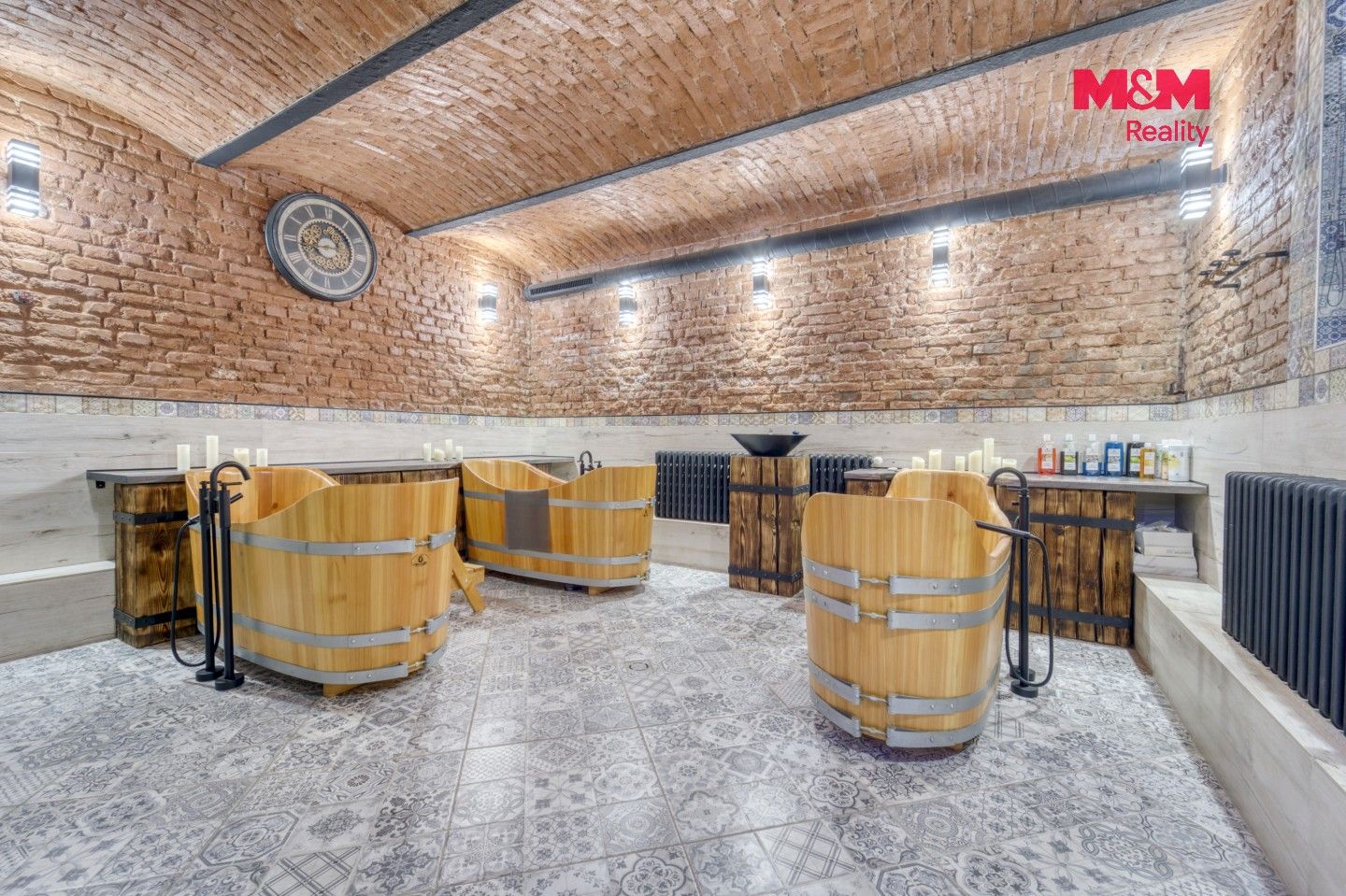Prodej komerčního prostoru 207 m² - foto 9