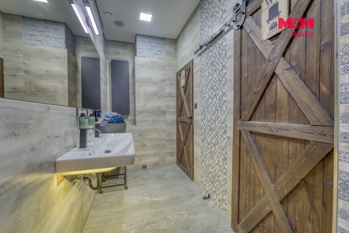Prodej komerčního prostoru 207 m² - foto 15