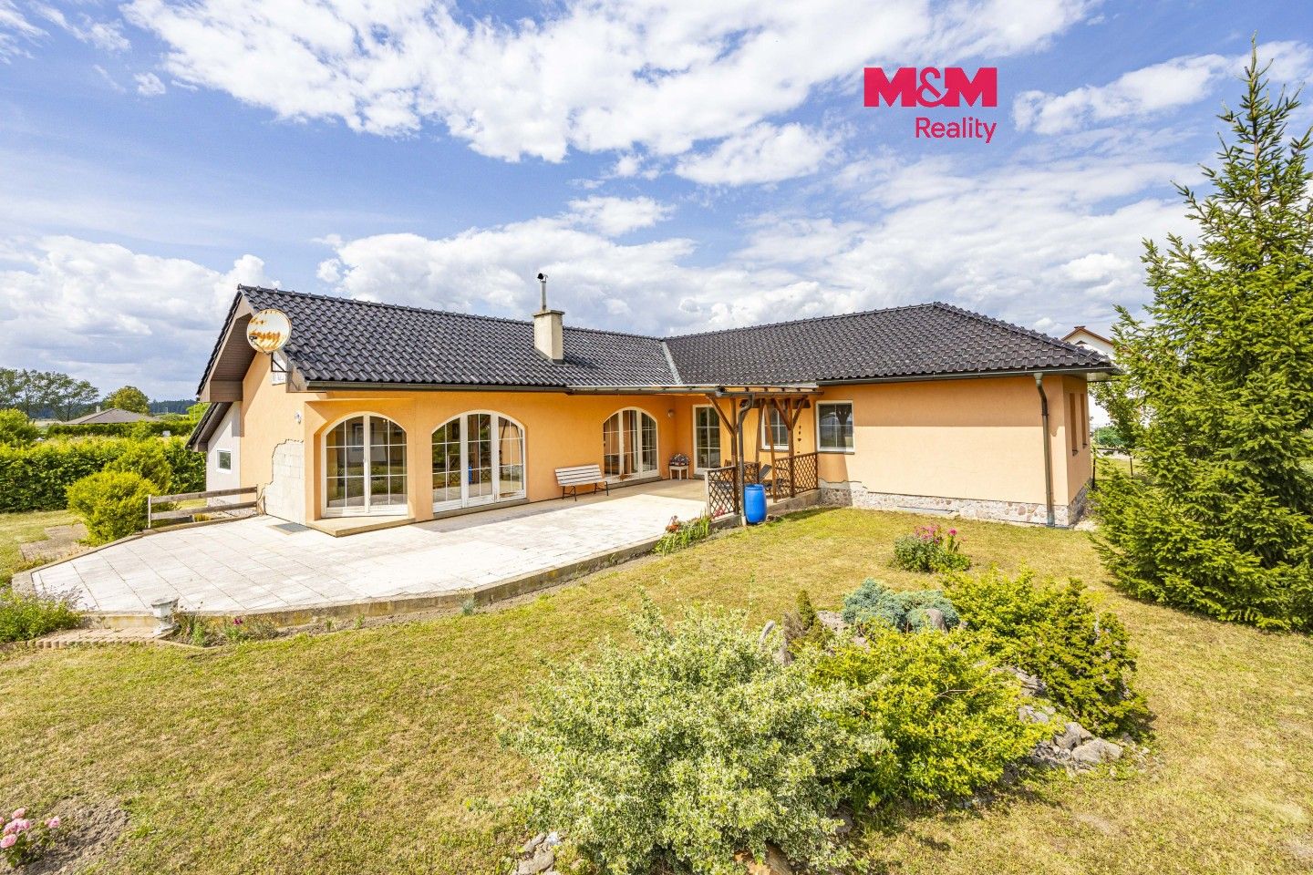 Prodej domu 280 m² - foto 1