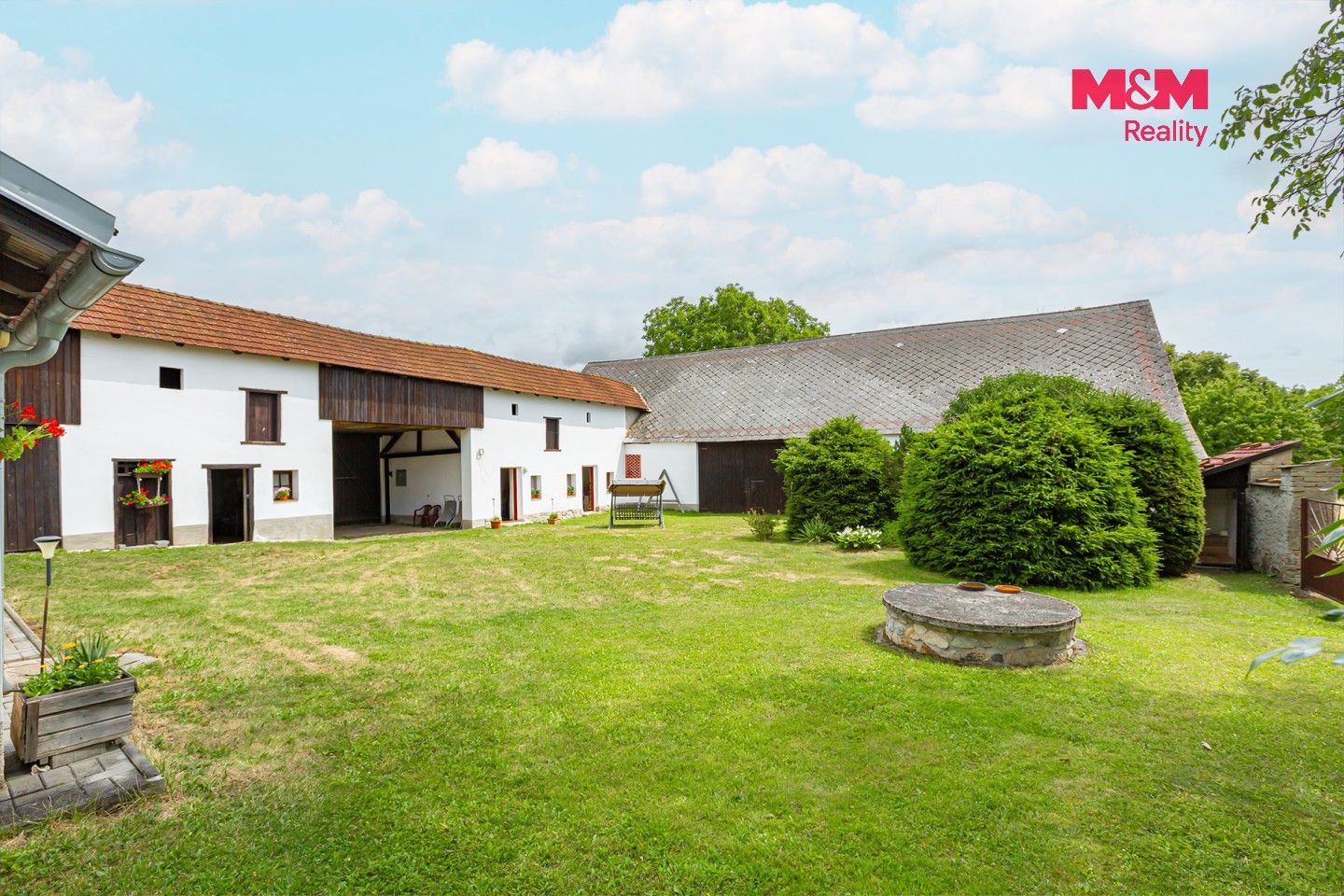 Prodej nemovitosti 275 m² - foto 4