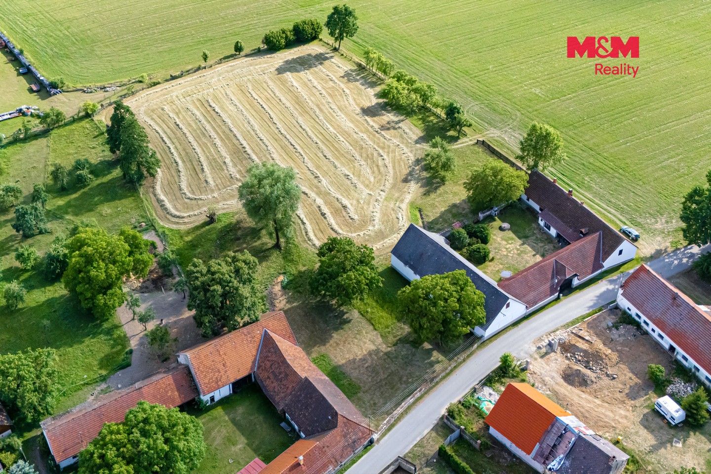 Prodej nemovitosti 275 m² - foto 24