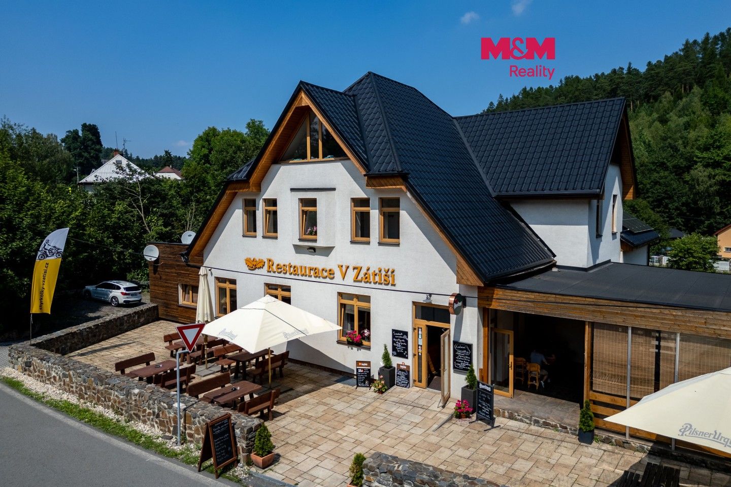 Prodej komerčního prostoru 712 m² - foto 1