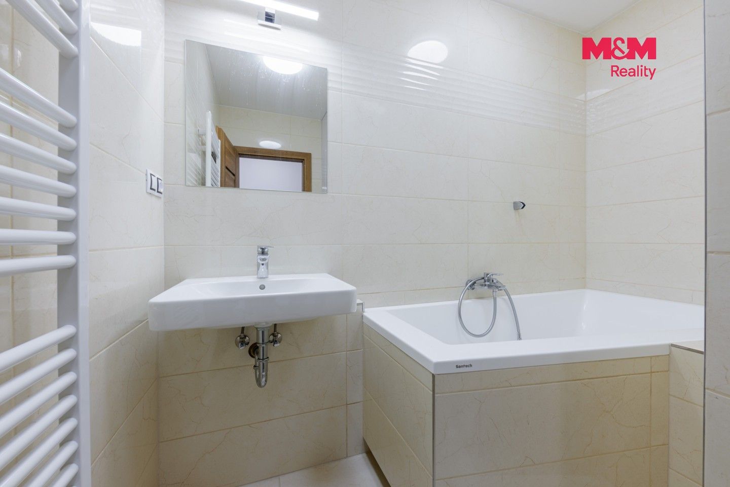 Pronájem bytu 3+1 75 m² - foto 2