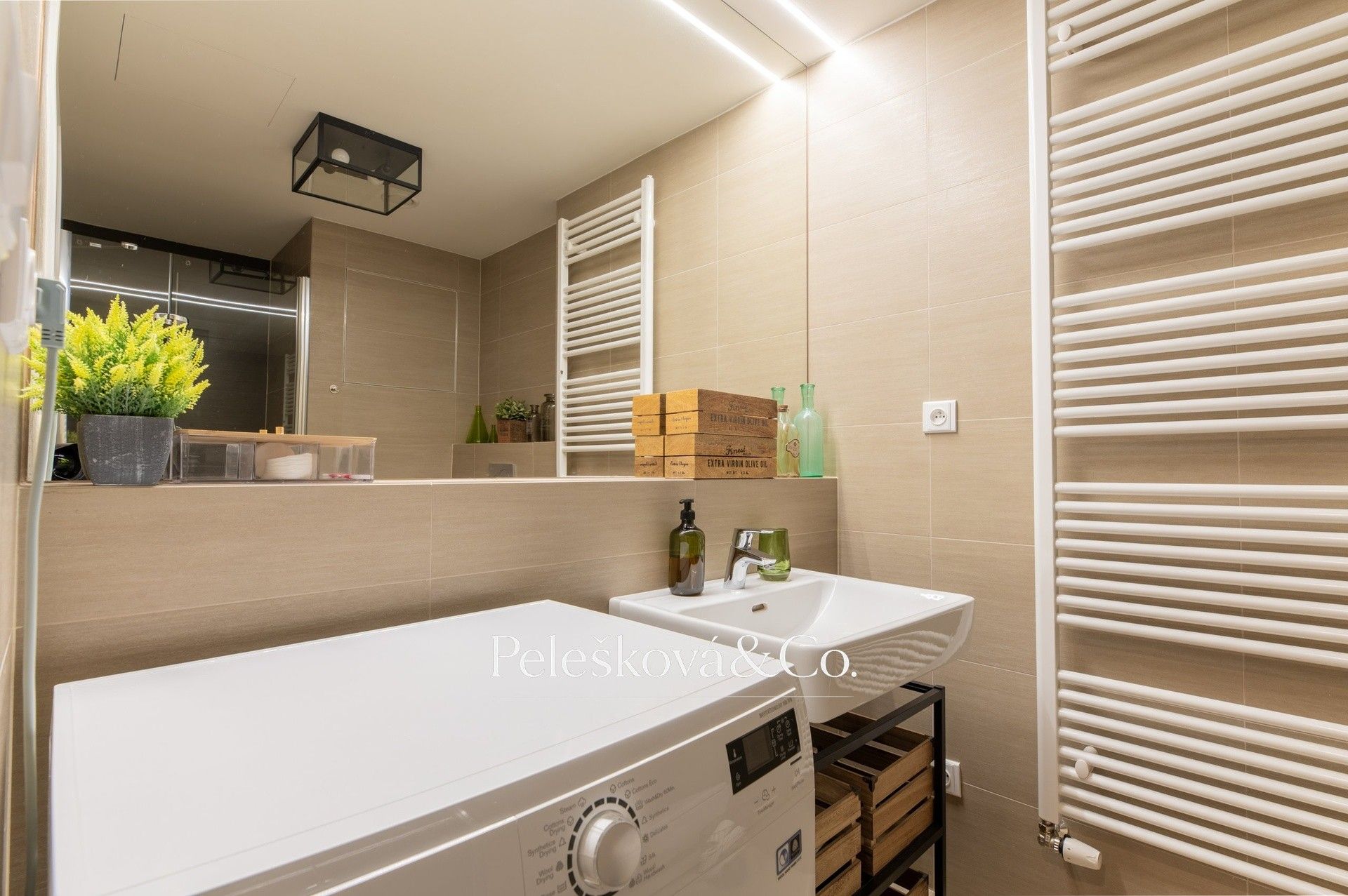 Prodej komerčního prostoru 56 m² - foto 11