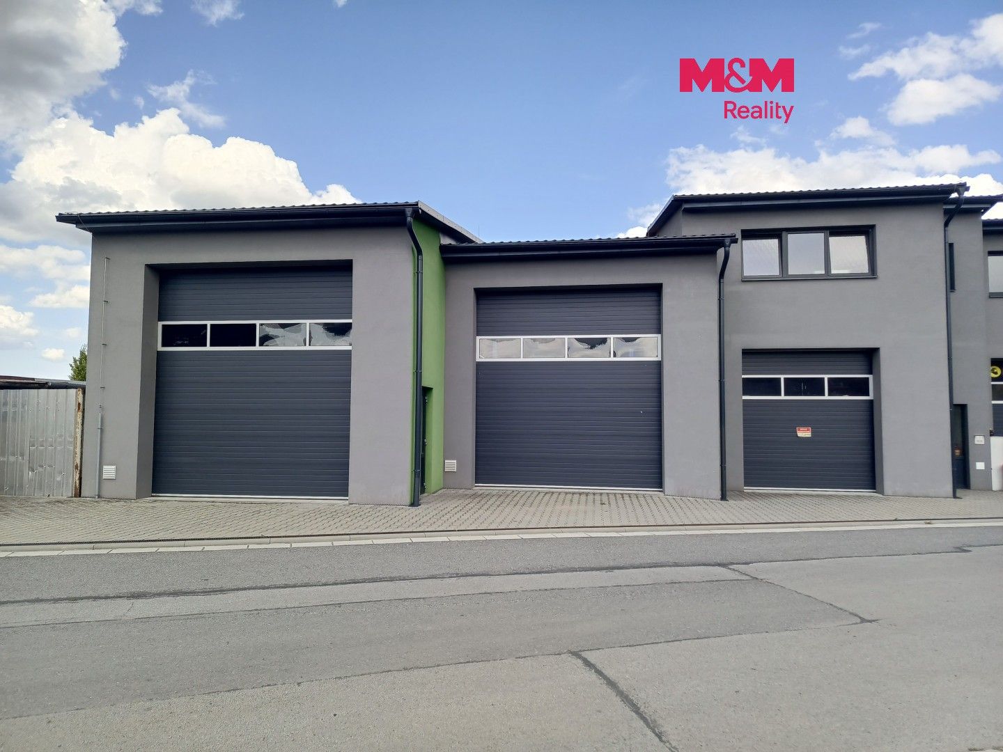Pronájem komerčního prostoru 100 m² - foto 1