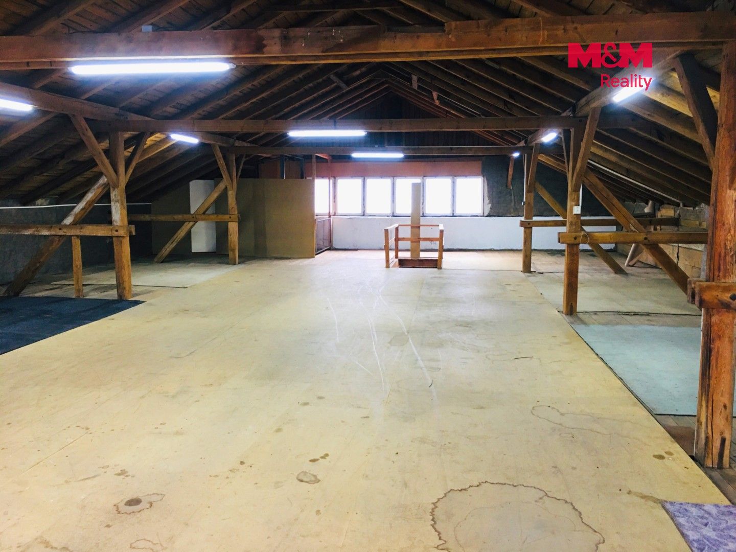 Pronájem komerčního prostoru 200 m² - foto 5