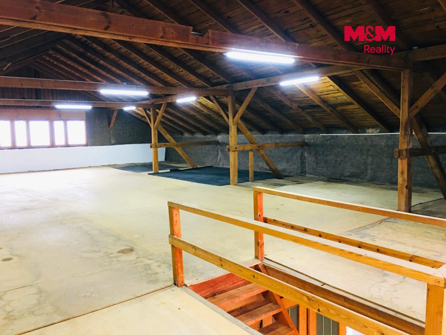 Pronájem komerčního prostoru 200 m² - foto 3