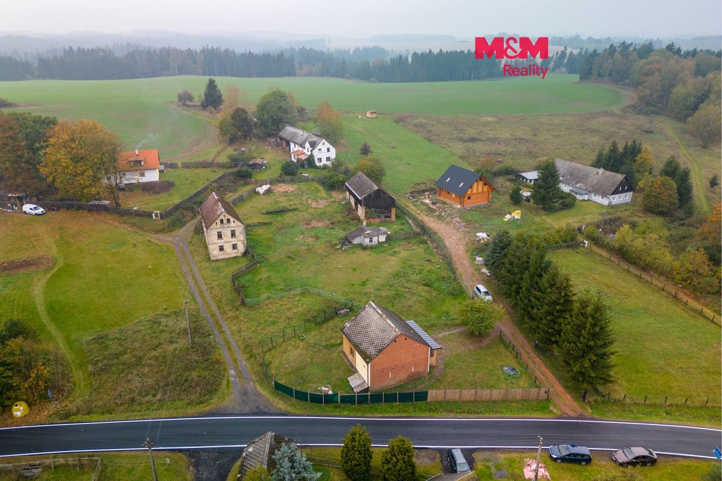 Prodej komerčního prostoru 90 m² - foto 1