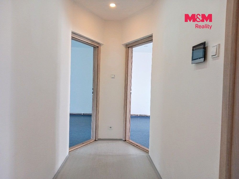 Pronájem bytu 2+1 73 m² - foto 9
