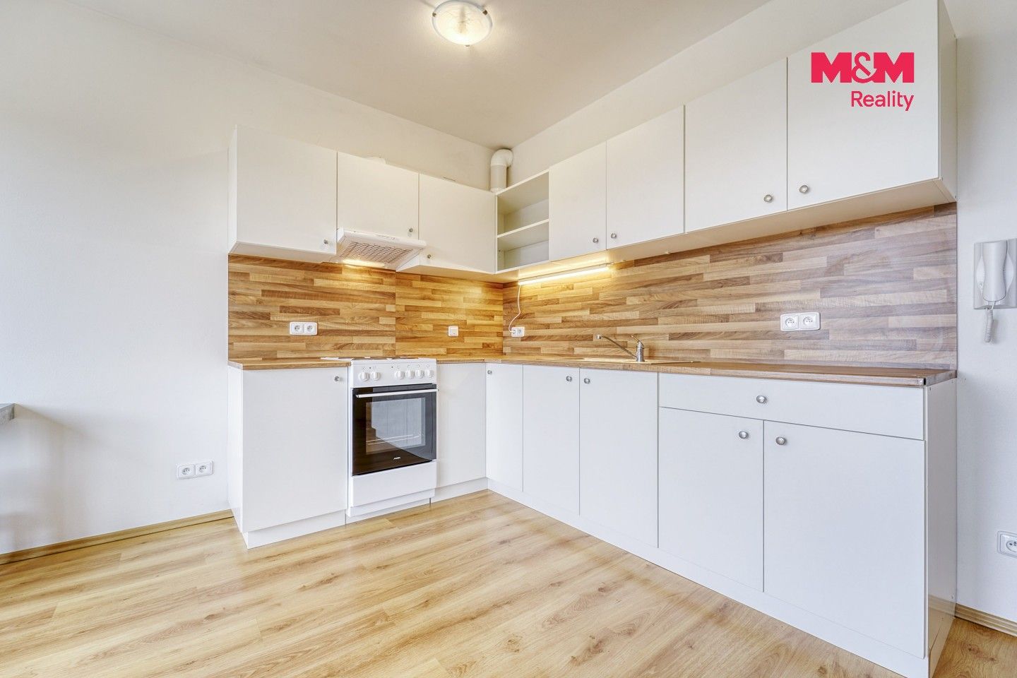 Pronájem bytu 1+kk 38 m² - foto 4