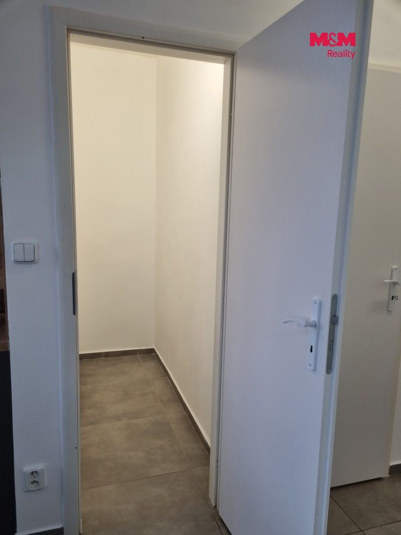 Pronájem bytu 1+1 38 m² - foto 8