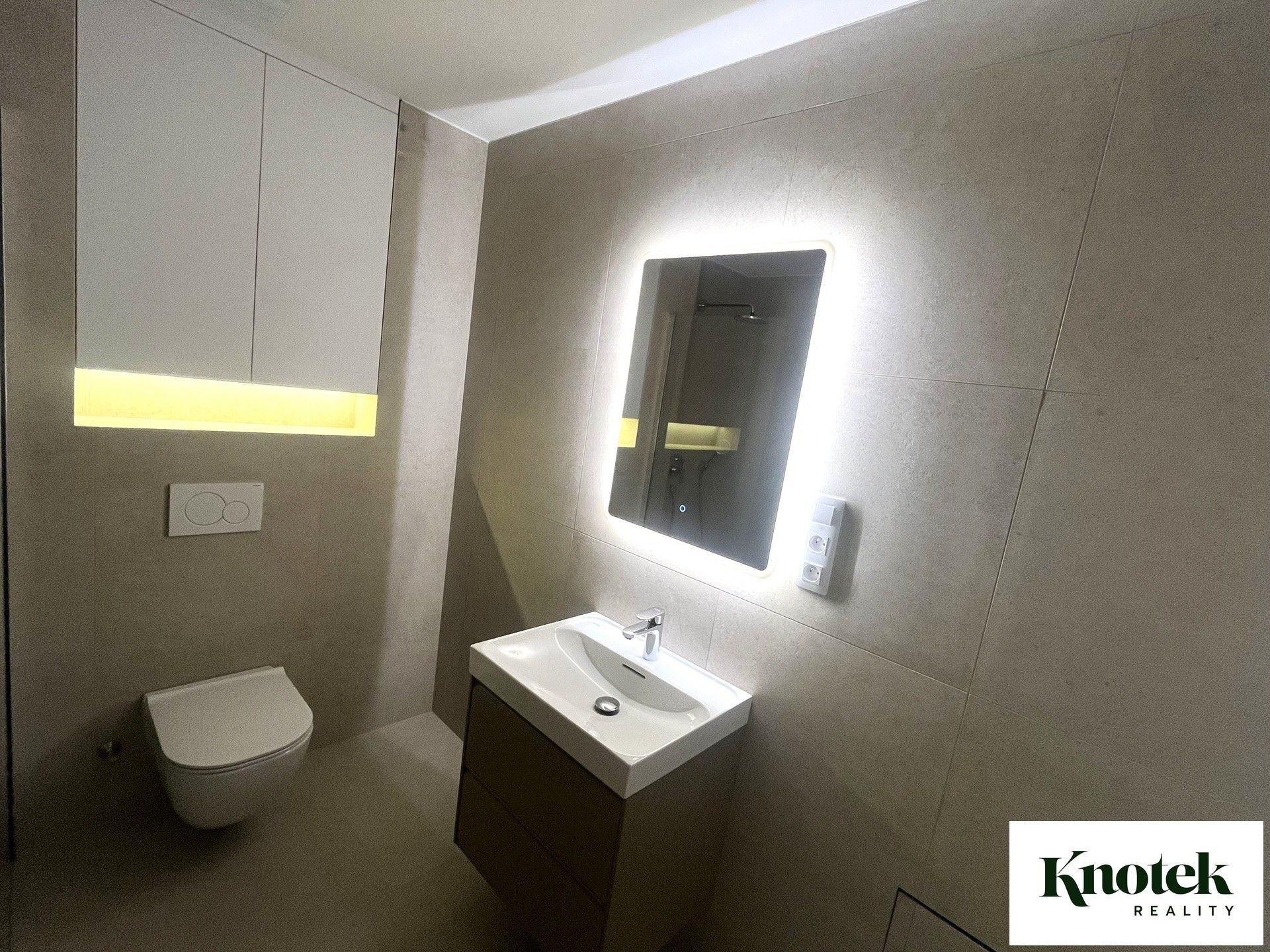 Pronájem bytu 2+kk 49 m² - foto 8