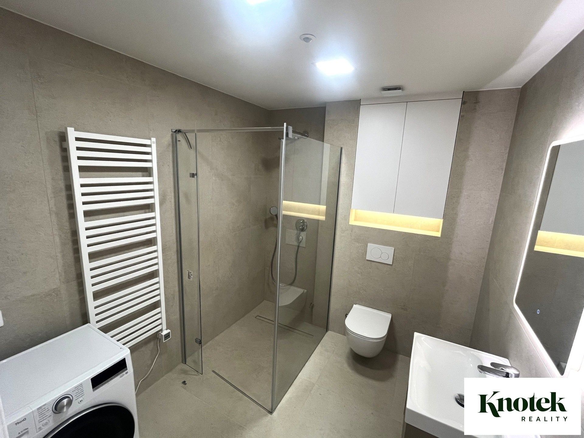Pronájem bytu 2+kk 49 m² - foto 9