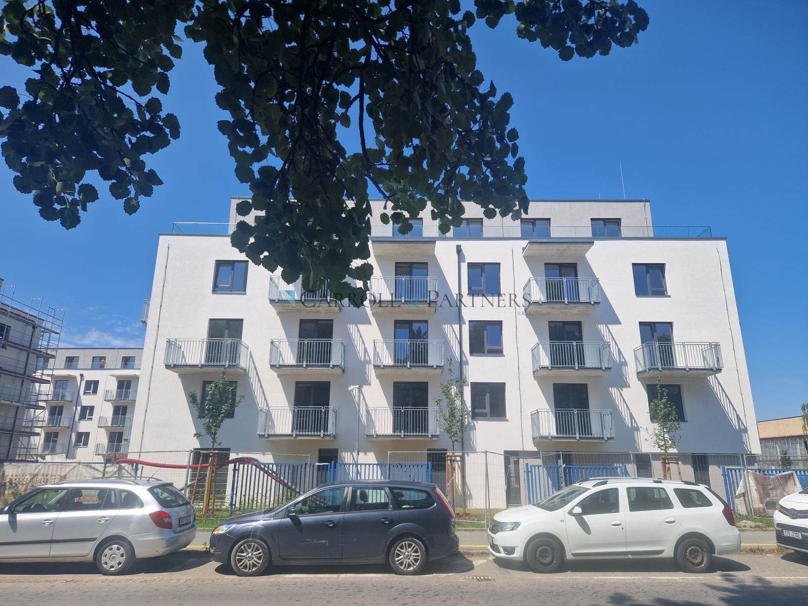 Pronájem bytu 1+kk 30 m² - foto 1