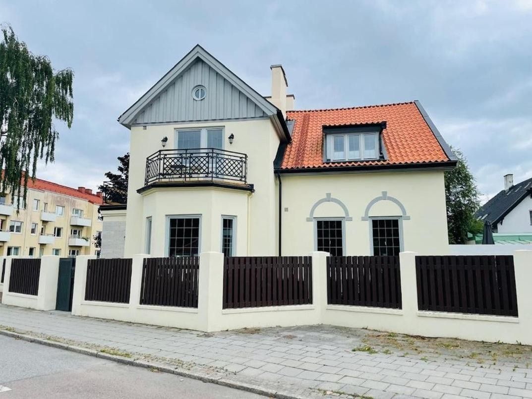 Prodej domu 470 m² - foto 1