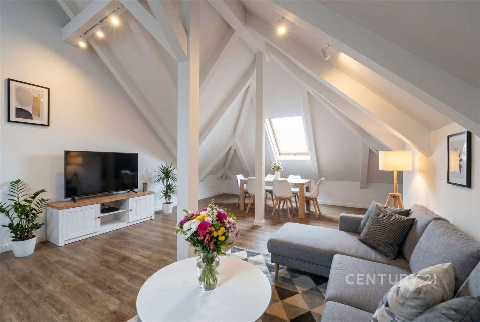 Prodej bytu 4+kk 136 m² - foto 1