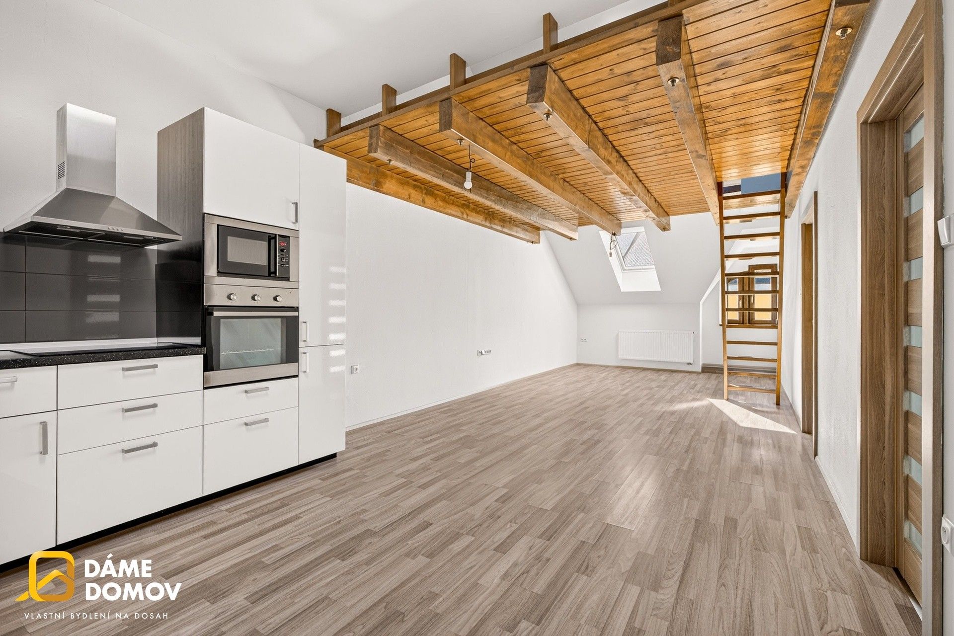 Prodej bytu 4+kk 94 m² - foto 2