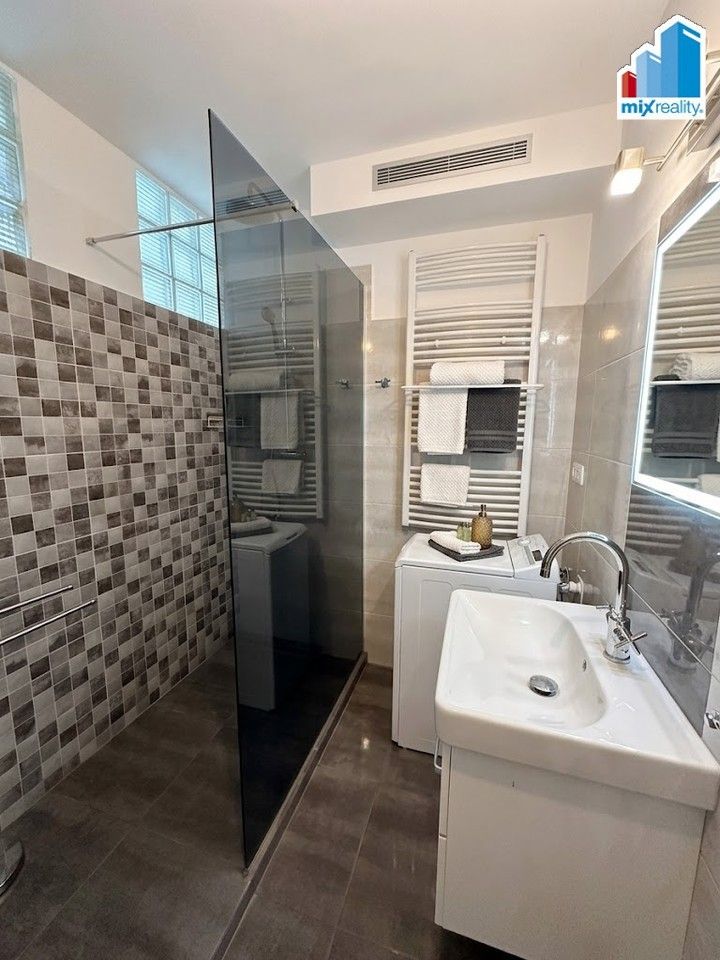Pronájem bytu 2+1 55 m² - foto 8