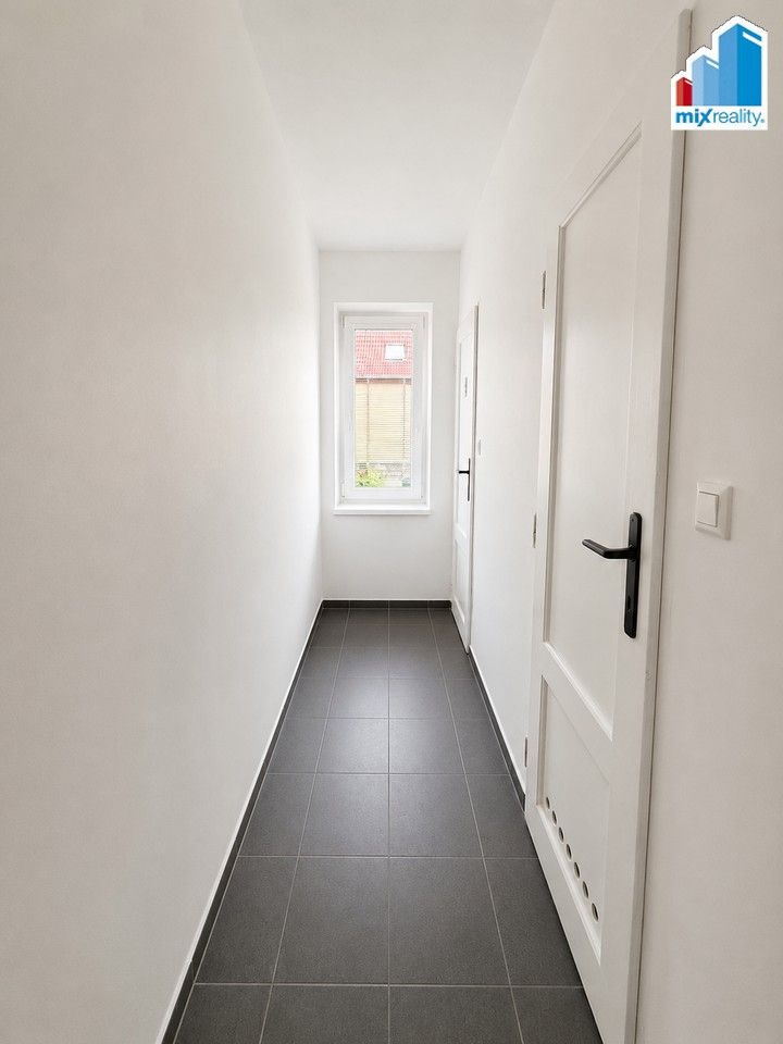 Pronájem bytu 2+1 55 m² - foto 10