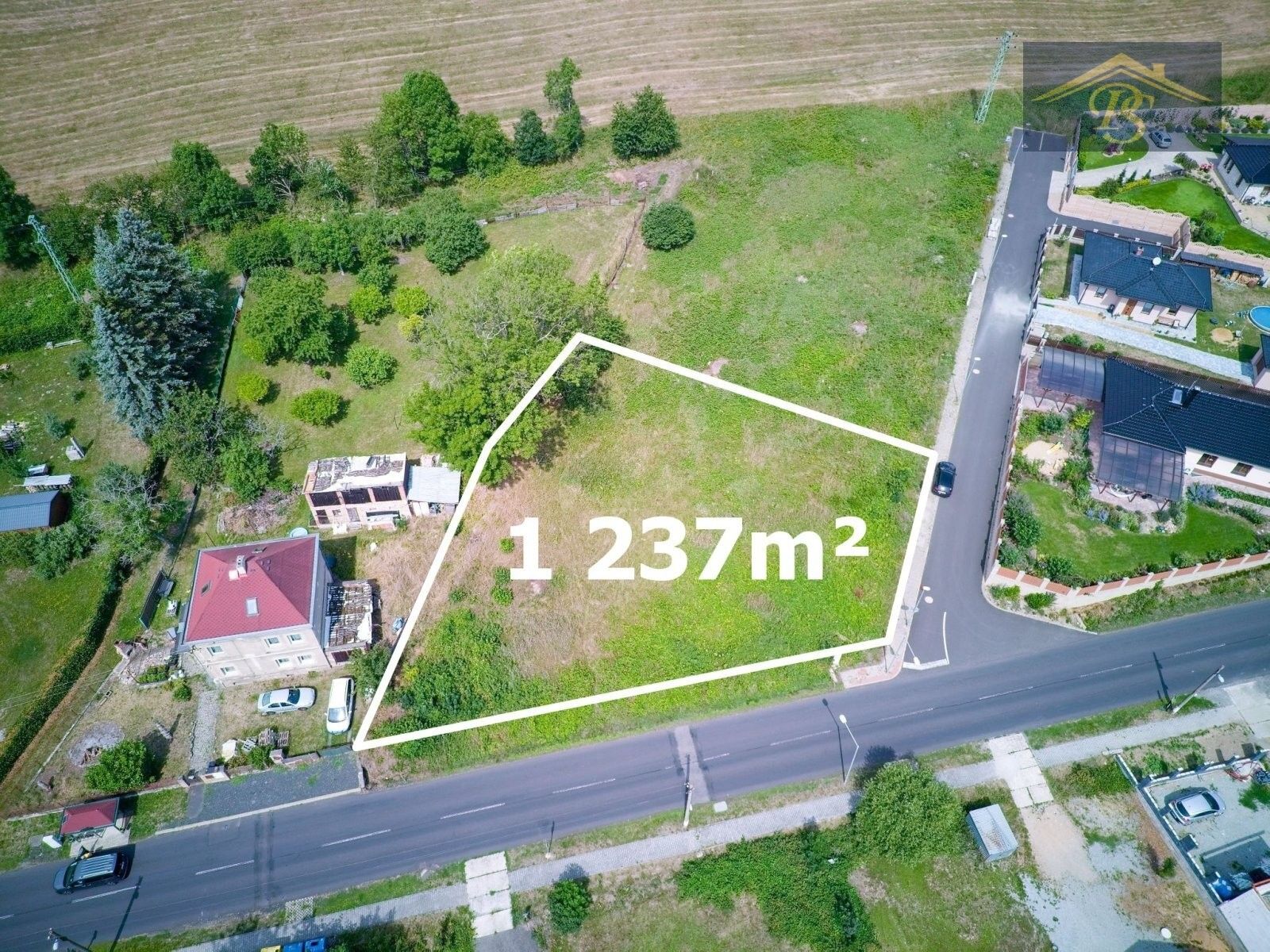 Prodej pozemku 1237 m² - foto 1