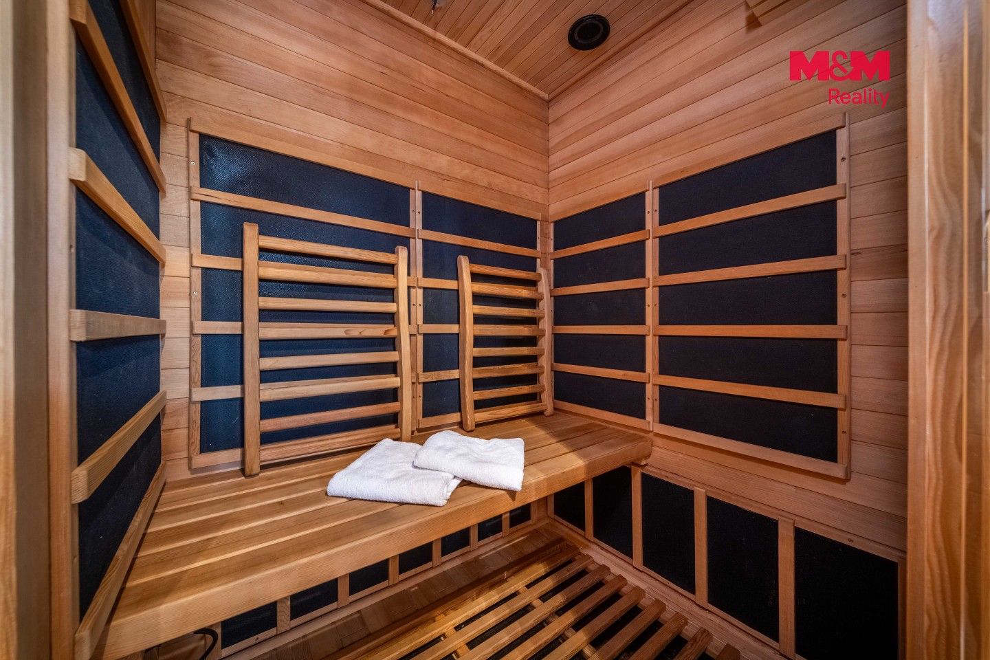 Prodej komerčního prostoru 65 m² - foto 27