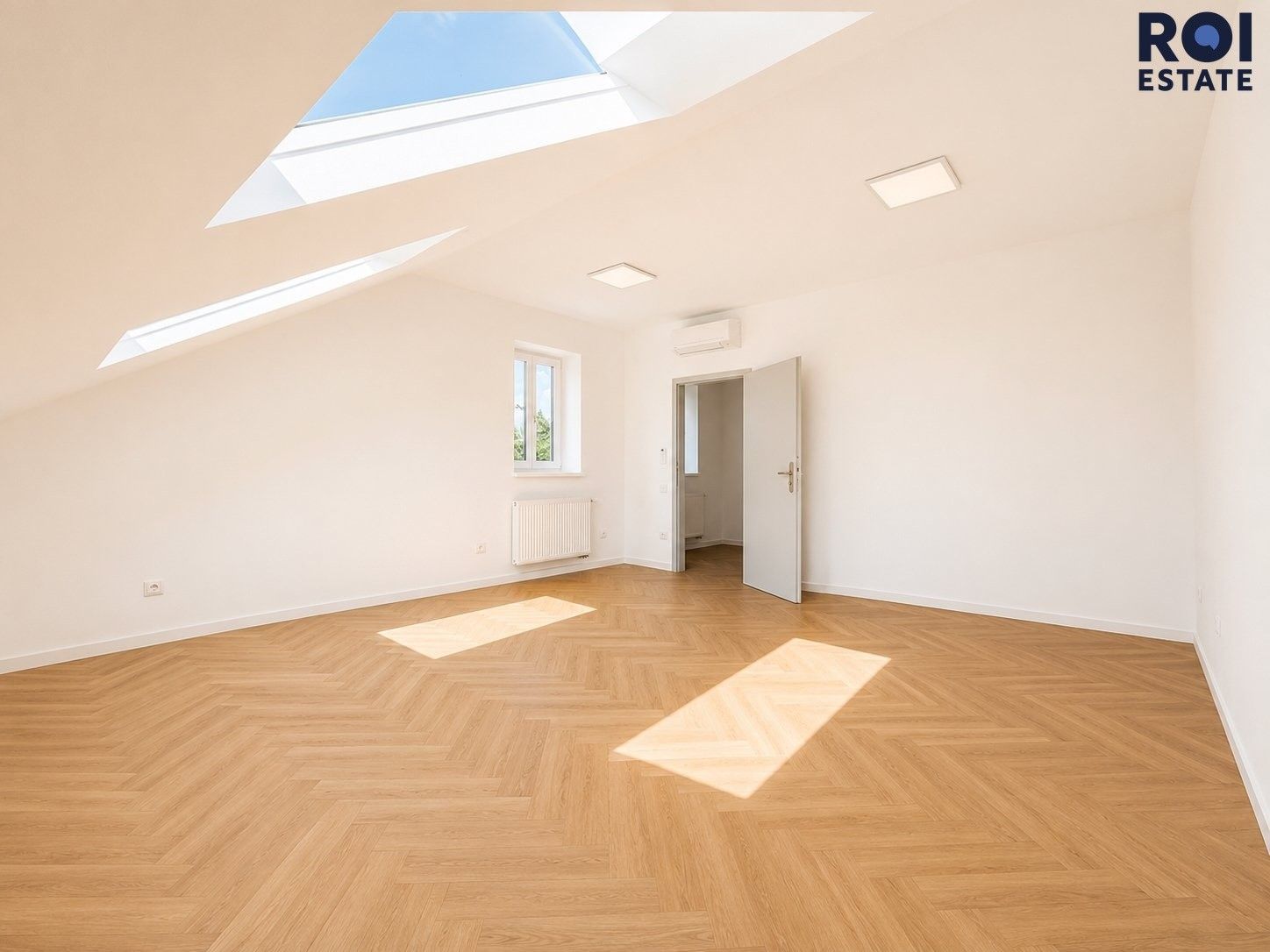 Pronájem bytu 2+1 100 m² - foto 2