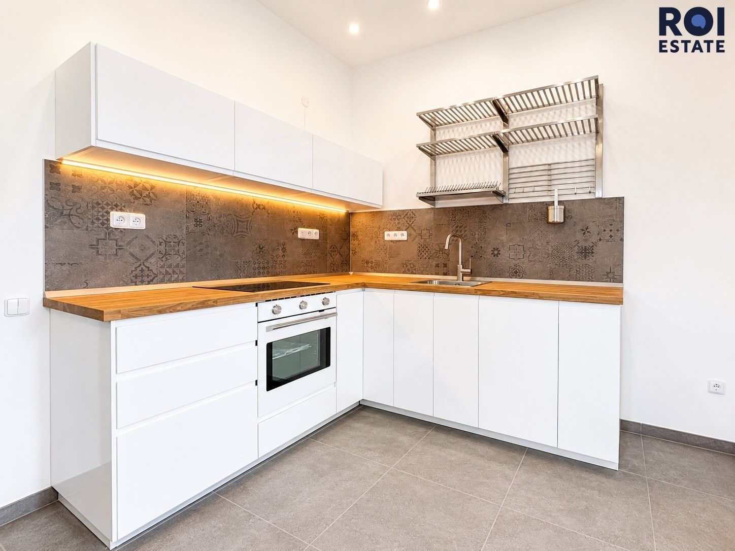 Pronájem bytu 2+1 100 m² - foto 4