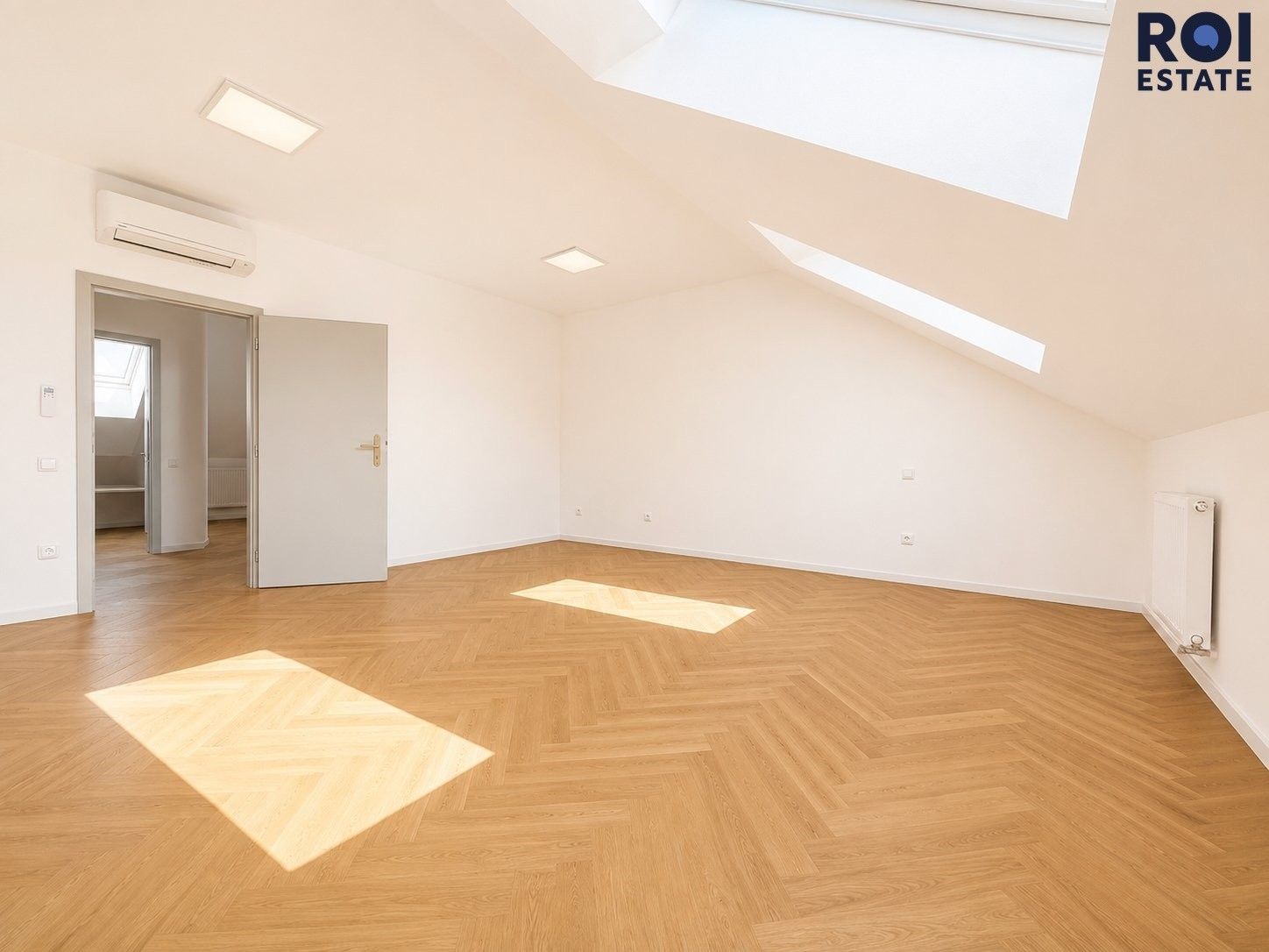 Pronájem bytu 2+1 100 m² - foto 17