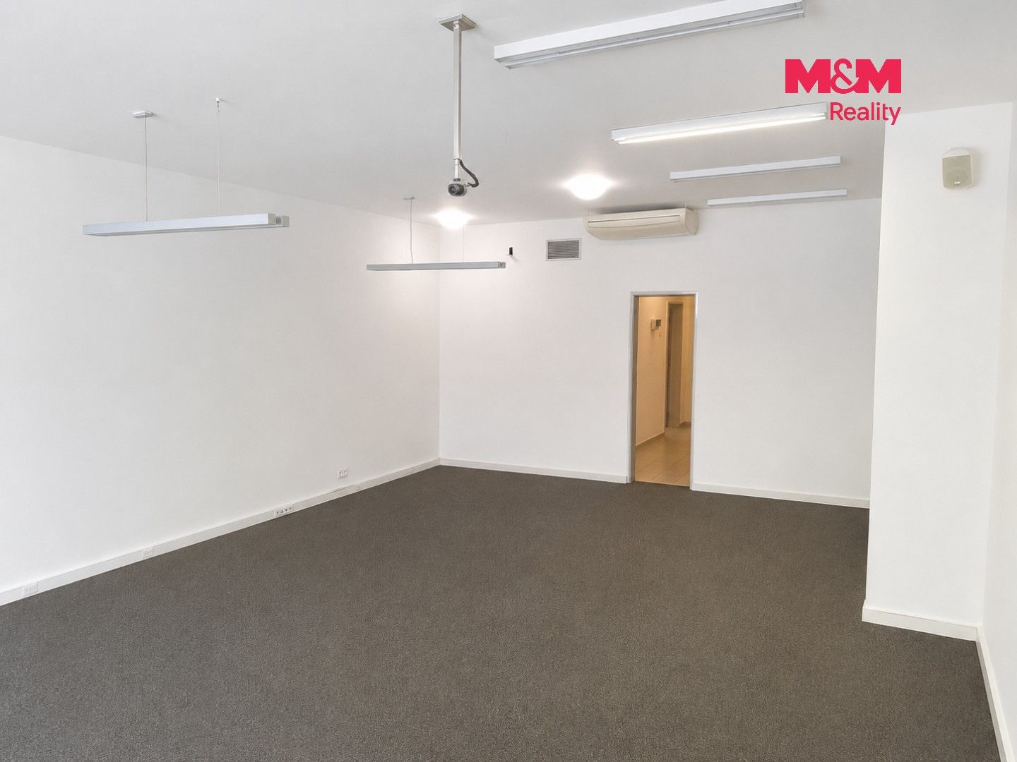 Pronájem komerčního prostoru 90 m² - foto 4