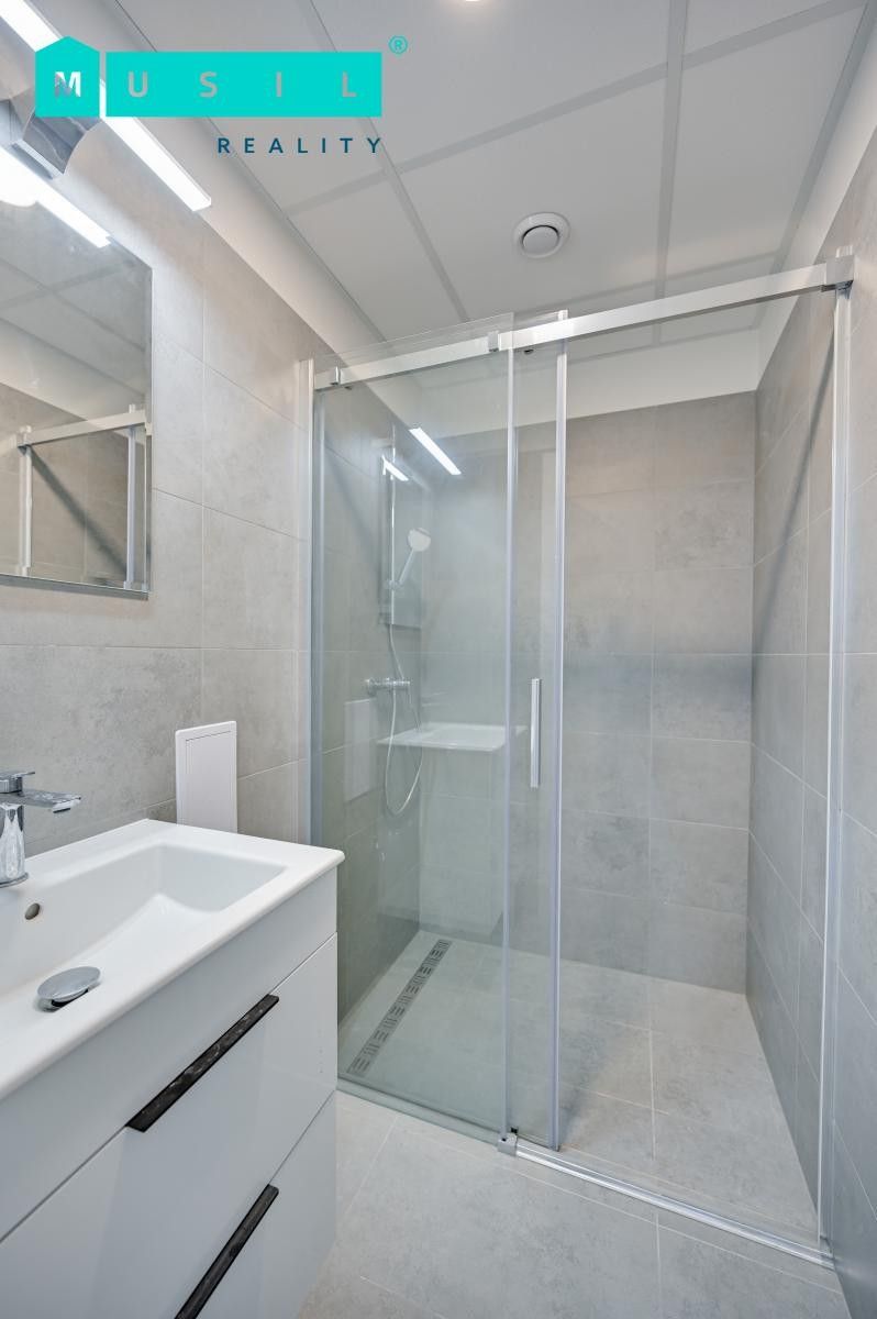 Pronájem bytu 2+kk 43 m² - foto 4