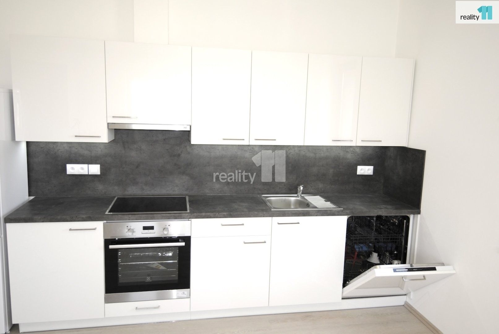 Pronájem bytu 2+kk 50 m² - foto 4