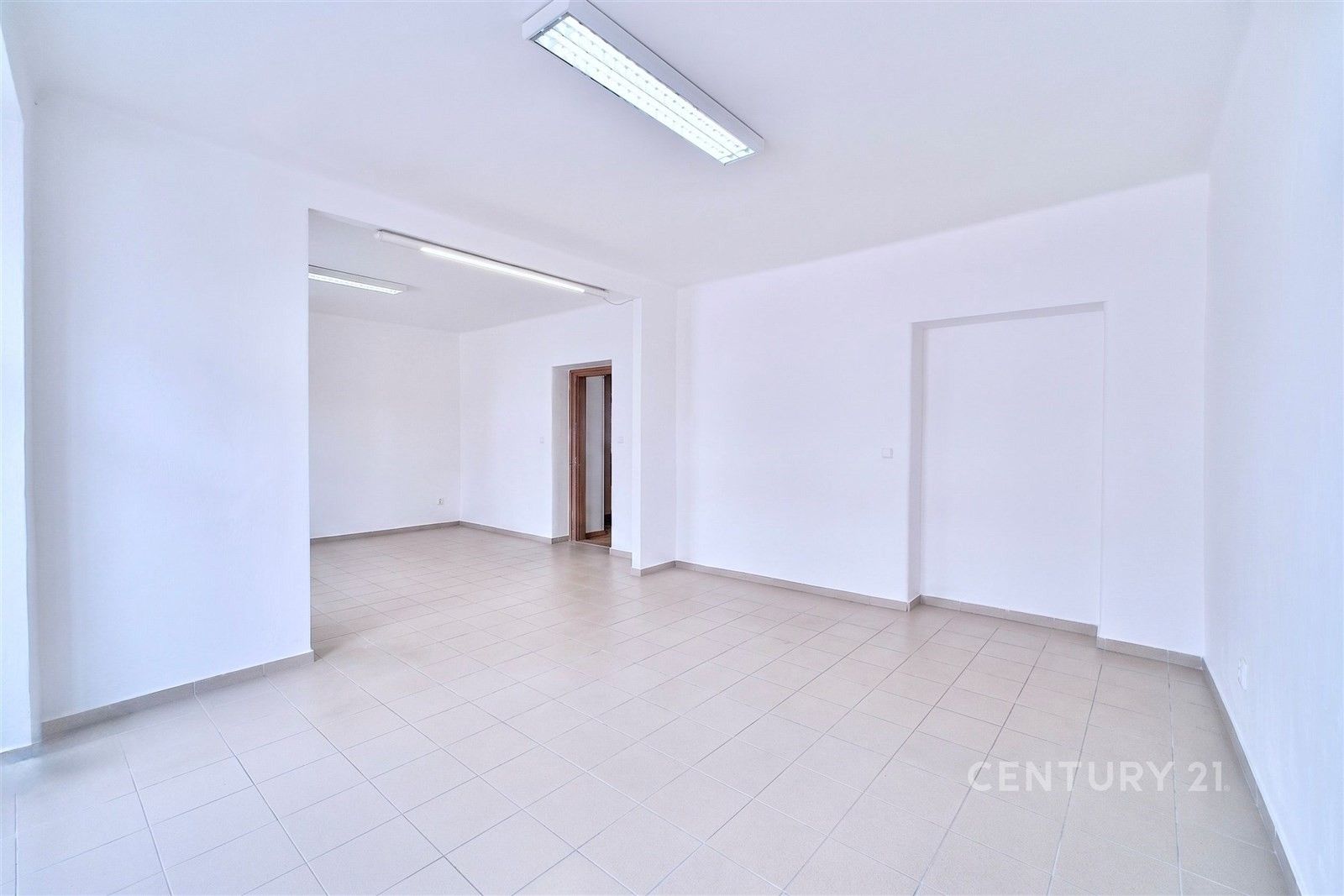 Pronájem komerčního prostoru 80 m² - foto 3