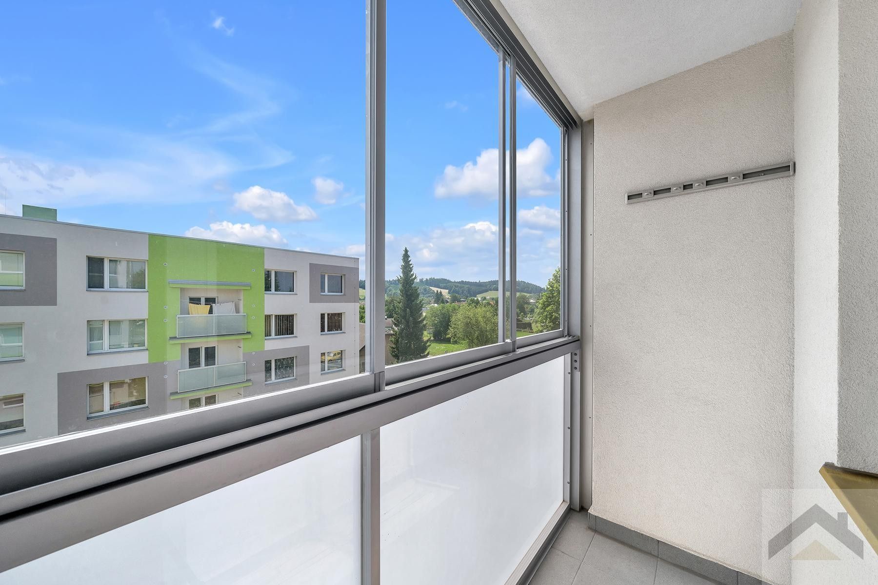 Pronájem bytu 4+1 84 m² - foto 4