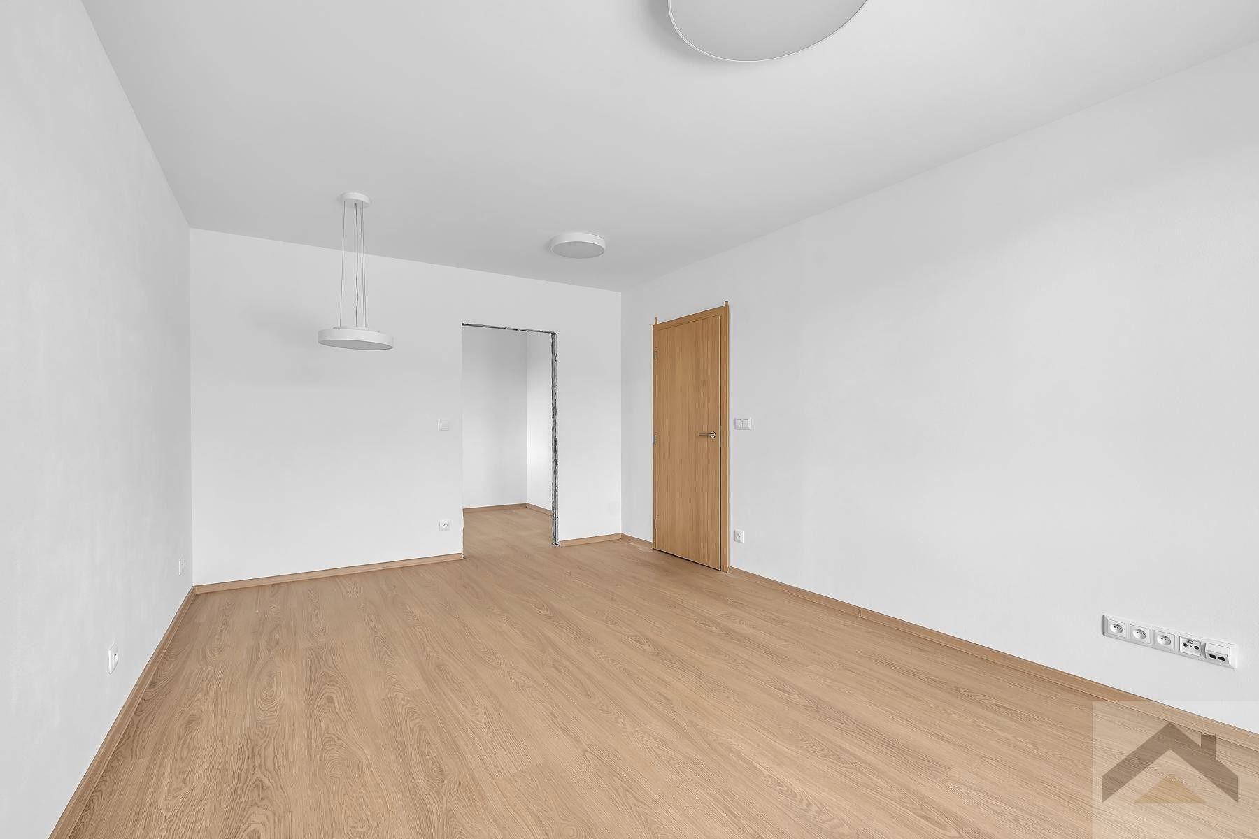 Pronájem bytu 4+1 84 m² - foto 9