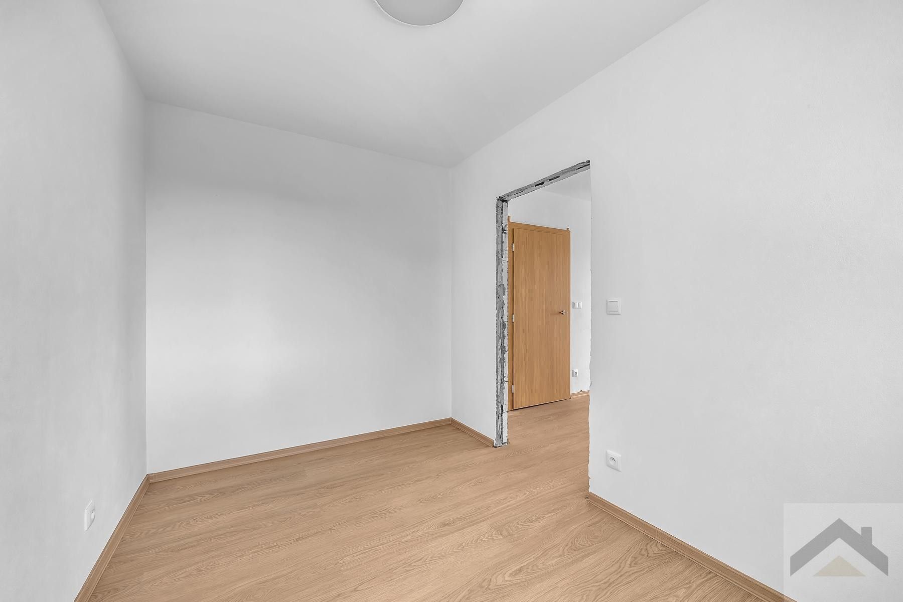 Pronájem bytu 4+1 84 m² - foto 13