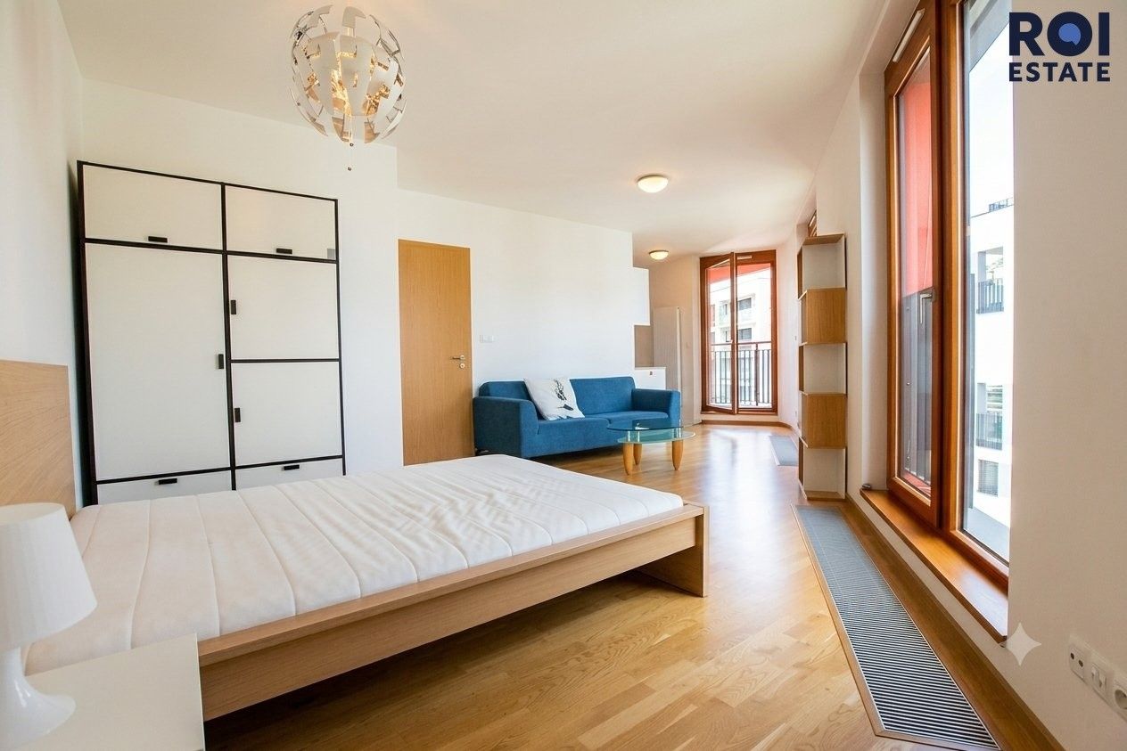 Pronájem bytu 1+kk 39 m² - foto 1
