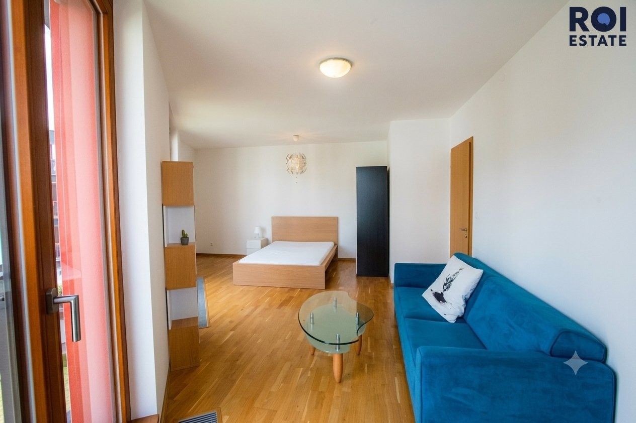 Pronájem bytu 1+kk 39 m² - foto 4