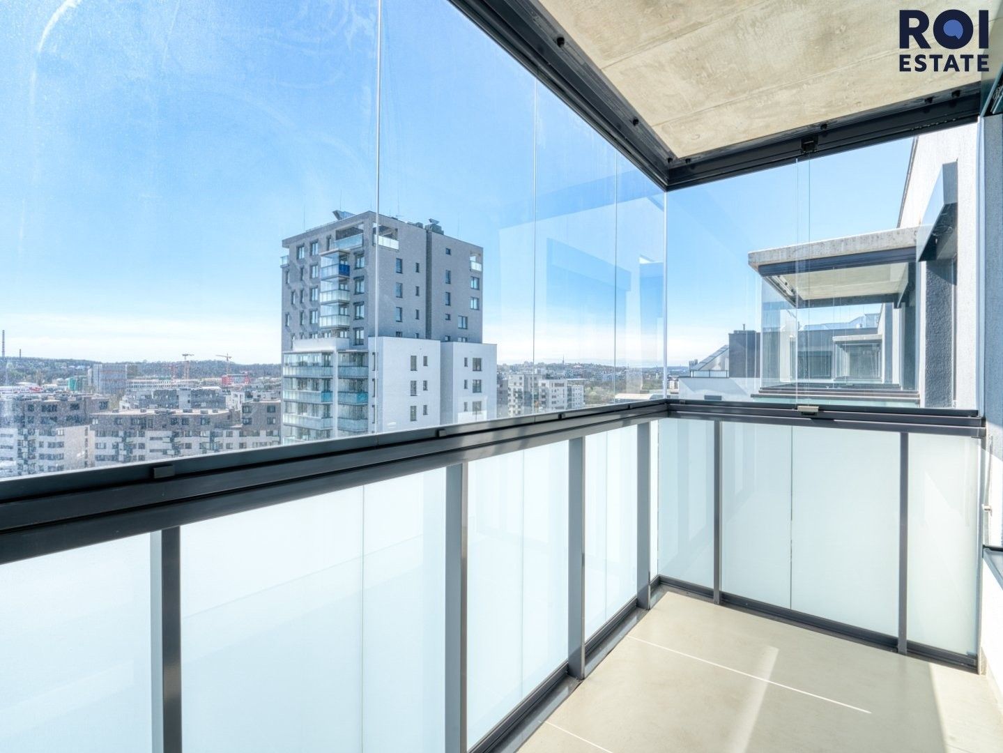 Pronájem bytu 1+kk 35 m² - foto 3