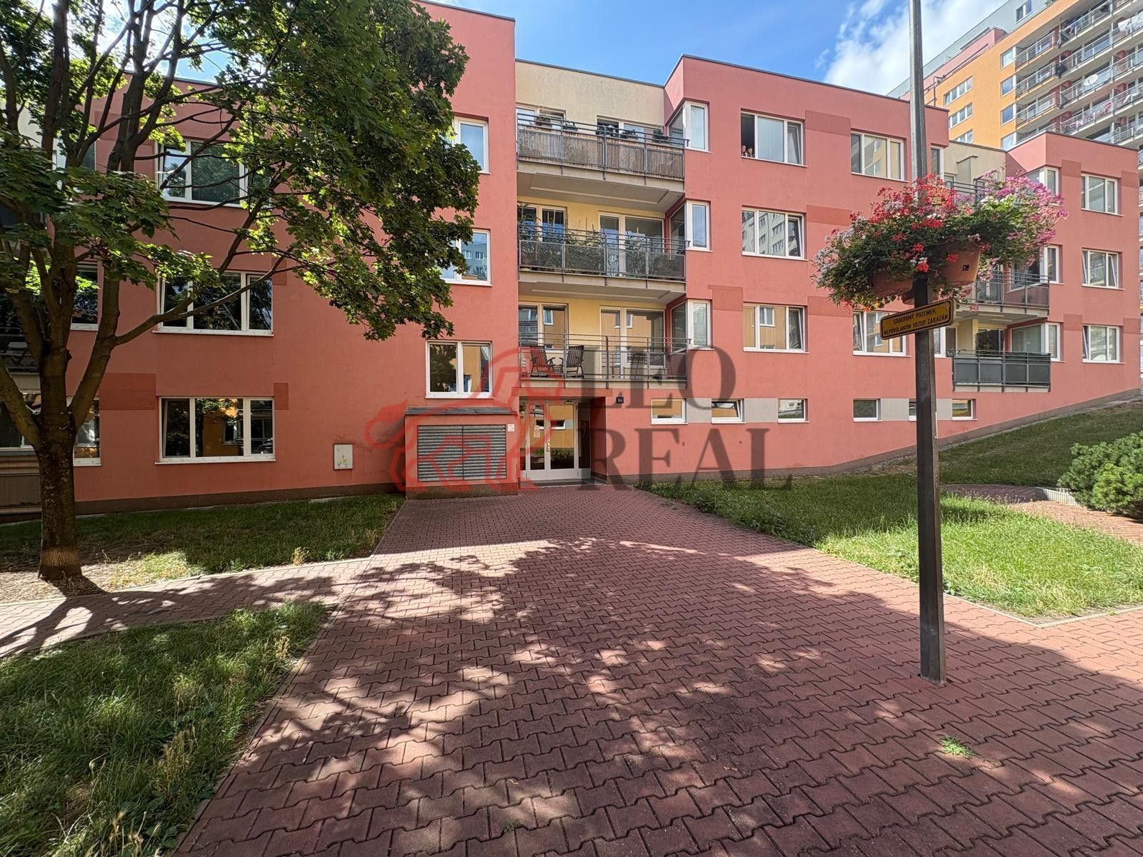 Pronájem bytu 2+kk 56 m² - foto 13