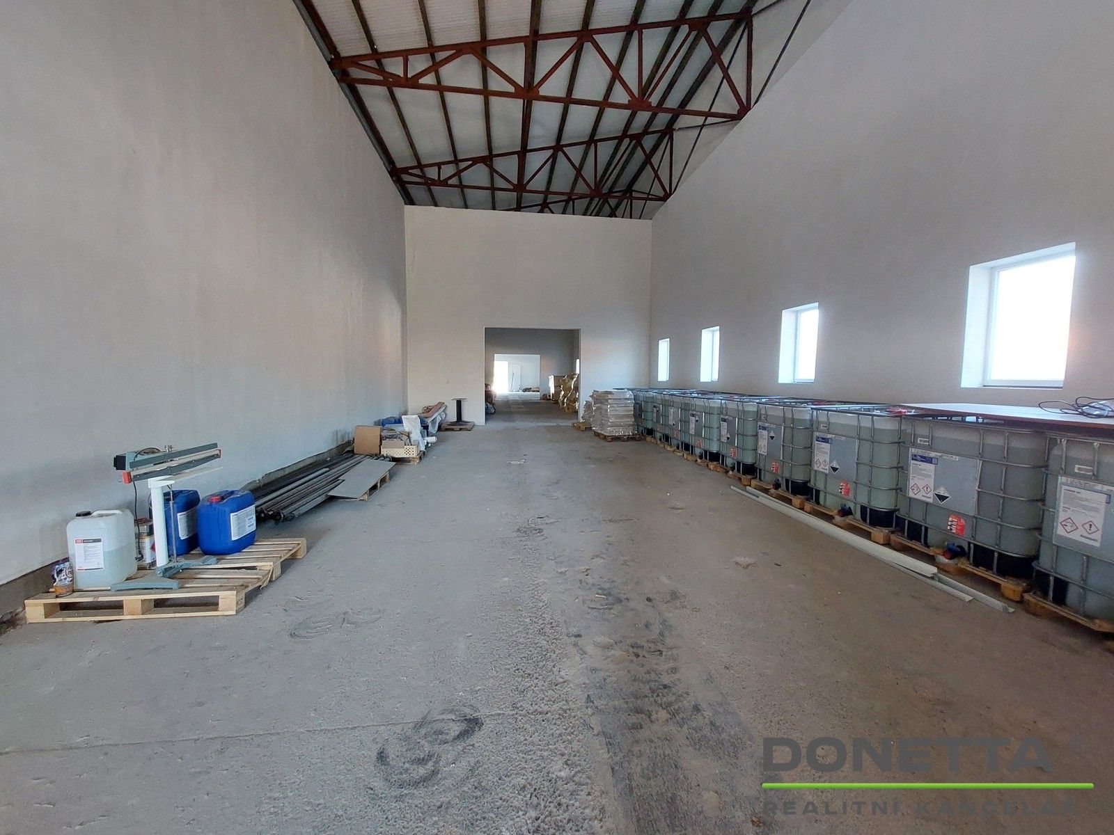 Pronájem komerčního prostoru 390 m² - foto 6