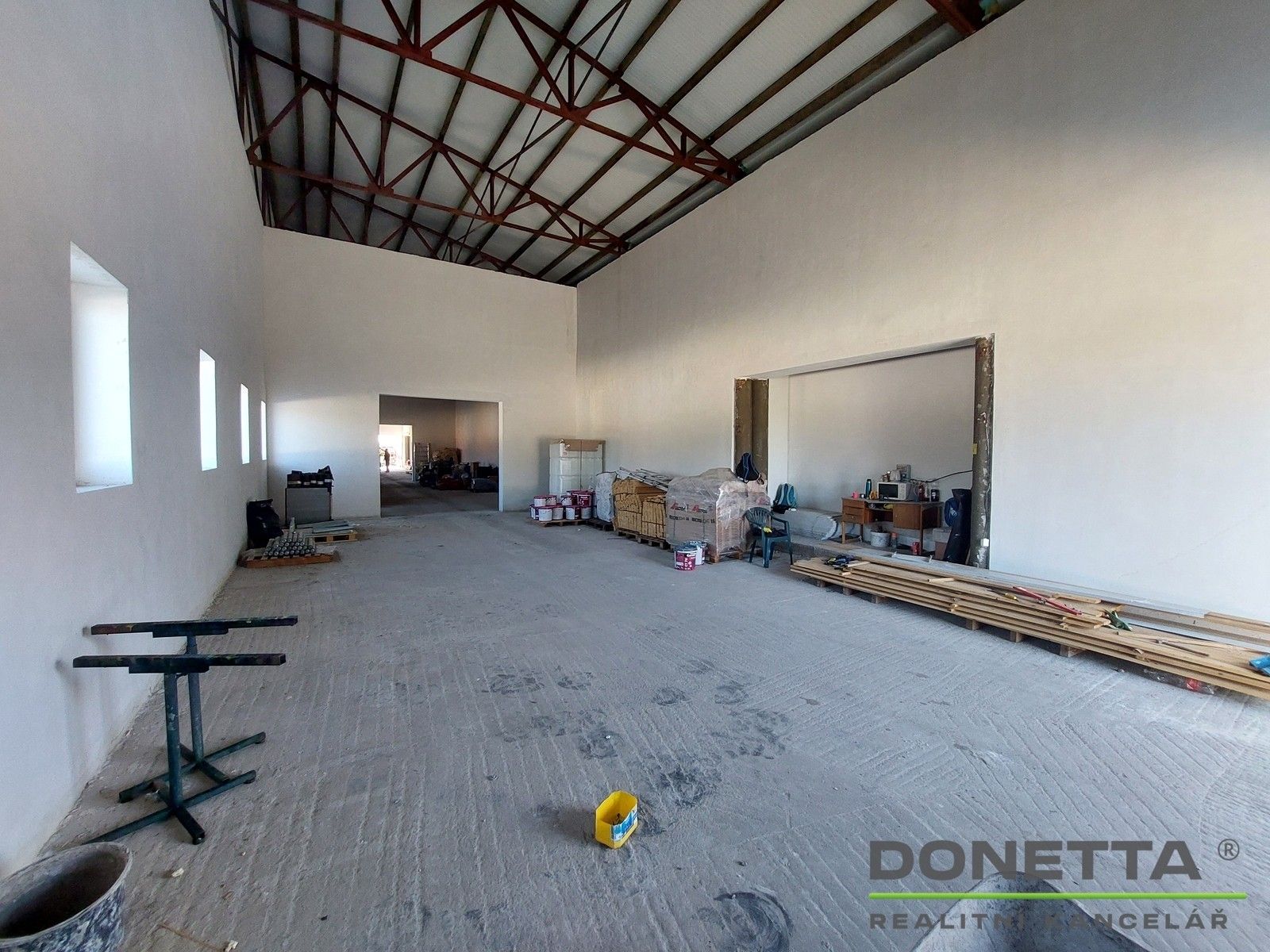 Pronájem komerčního prostoru 390 m² - foto 2