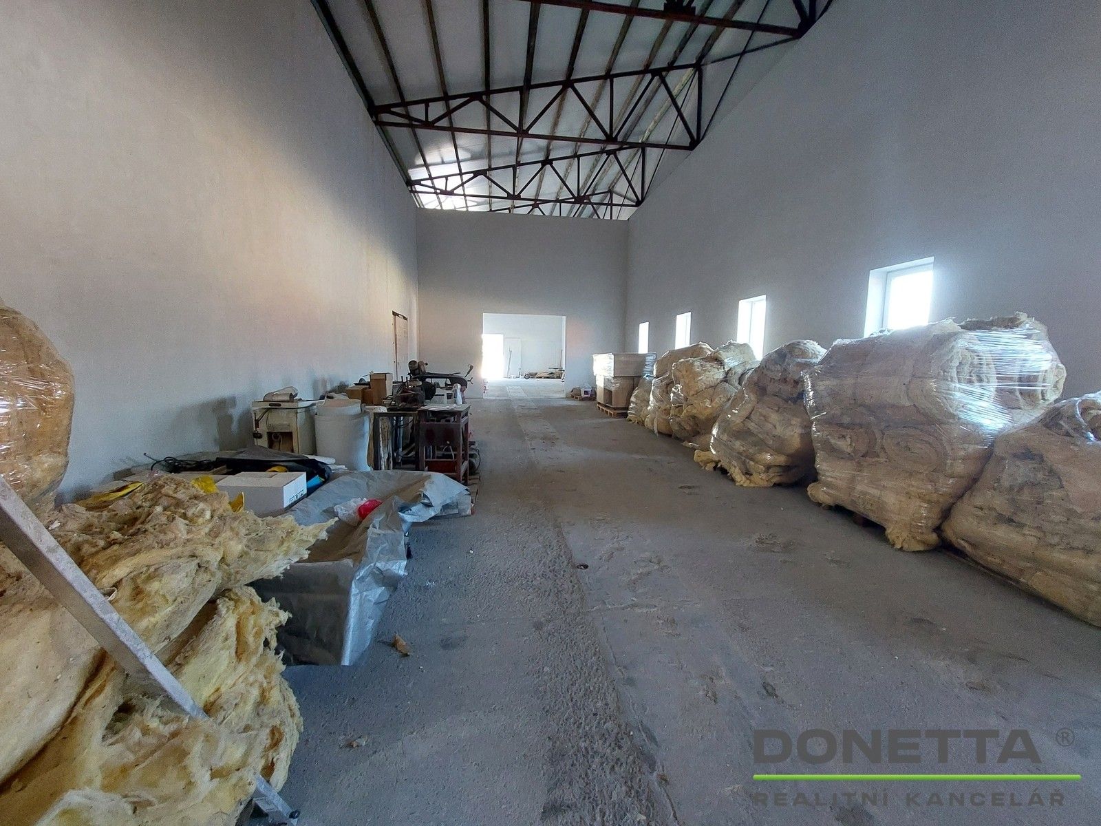 Pronájem komerčního prostoru 390 m² - foto 4