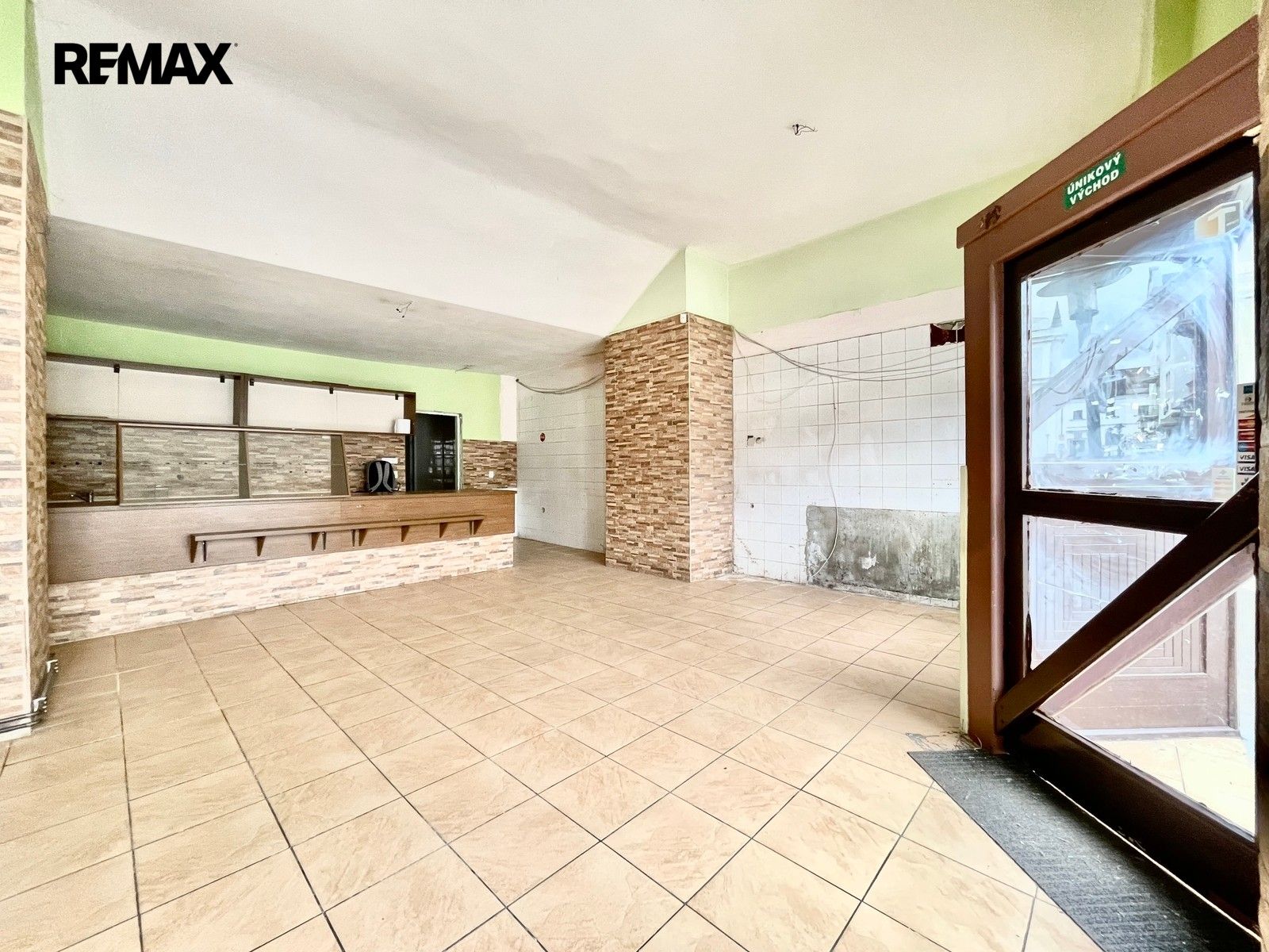 Pronájem komerčního prostoru 126 m² - foto 9