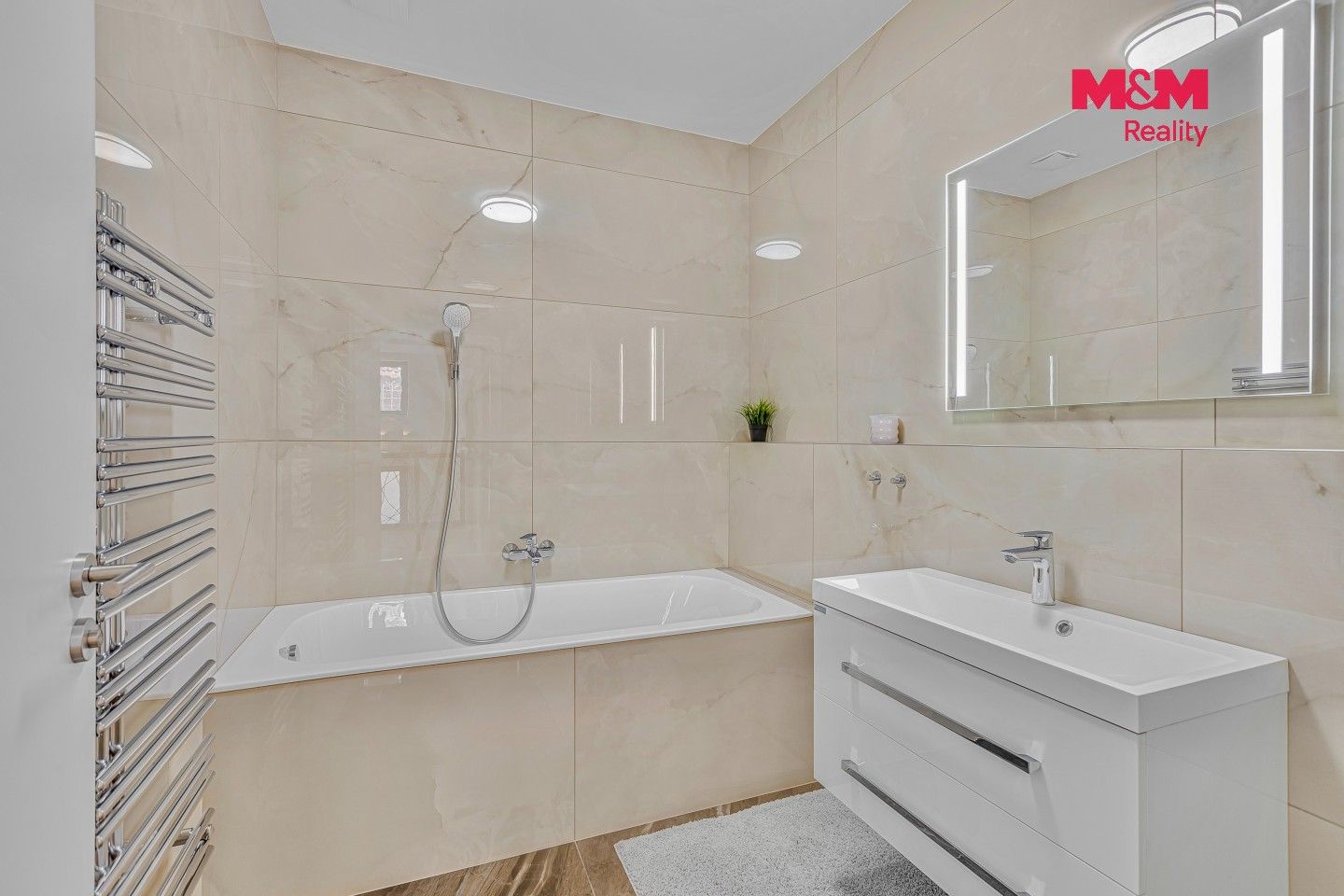 Pronájem bytu 4+kk 250 m² - foto 11