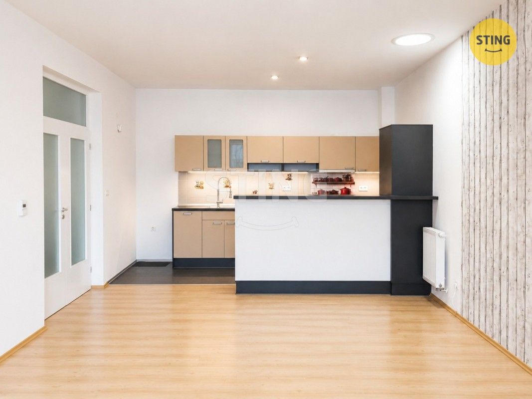 Pronájem bytu 3+kk 95 m² - foto 1