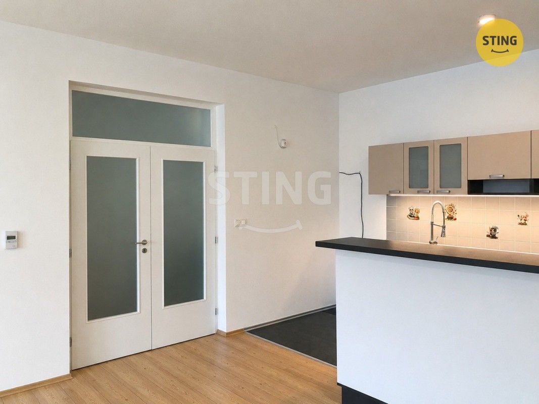 Pronájem bytu 3+kk 95 m² - foto 2