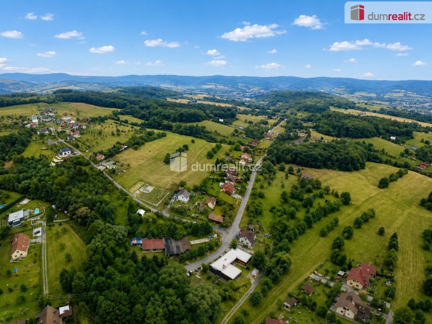 Prodej pozemku 808 m² - foto 1