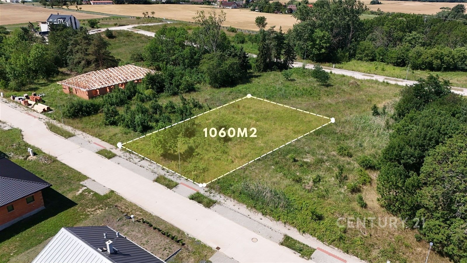 Prodej pozemku 1060 m² - foto 1